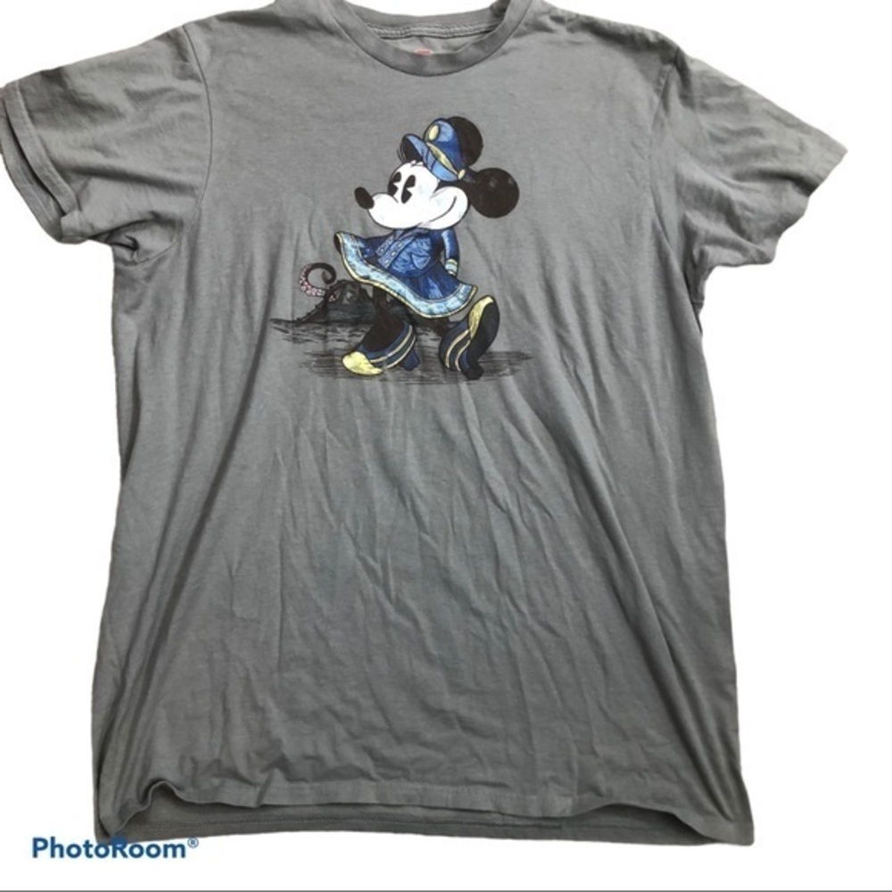 💥💥 SALE! 5 / $25 💥💥 Disney Minnie authentic grey T-shirt